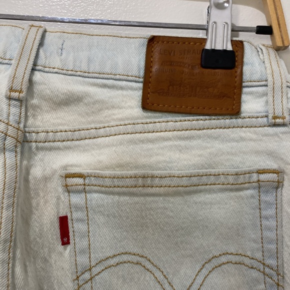 Levi’s Premium Wedgie Straight Jeans - Picture 4 of 7